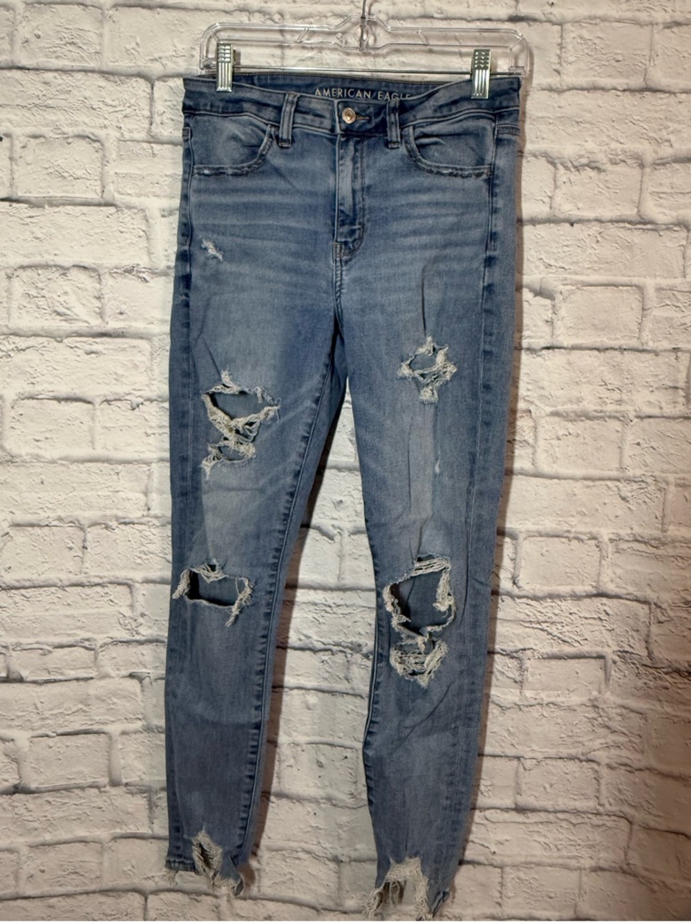 American Eagle Outfitters Women’s Distressed High Rise Jegging, 8